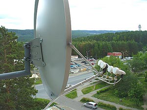 спутниковая антенна с мультифидом